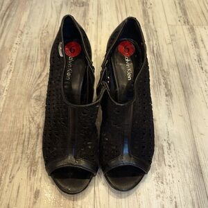 Size 6, black open toe, zipper side, Calvin Klein pumps